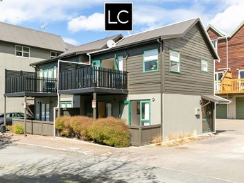 CITY-FRINGE LIVING MADE EASY | BEO $625,000