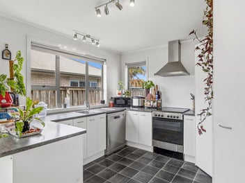 Solid brick opportunity in quiet cul-de-sac