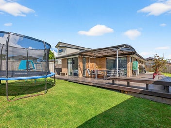 Coastal Living Meets Modern Comfort!