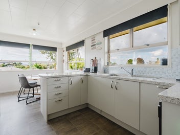 Bring Your offers, Move in Before Winter