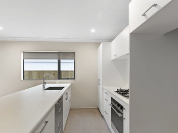 Bright & Breezy Living!