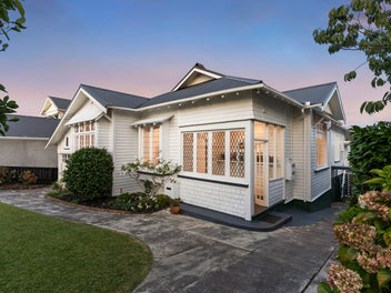 Timeless Remuera Bungalow with Stunning Views
