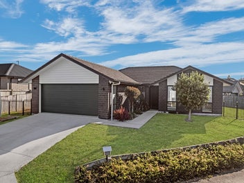 Sun-Filled Living, Elevated Outlook