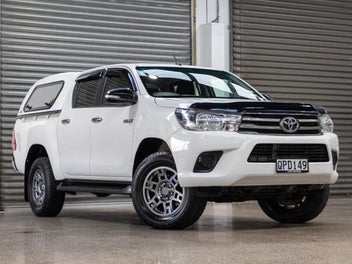 2017 Toyota Hilux SR TD DC 2.8D/6AT/UT