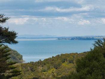 Space, Style & Sea Views: Ultimate Family Home