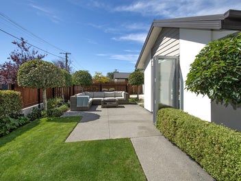 Sun, Style & Built 2016