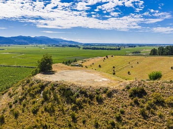 Panoramic building site, duck ponds and grazing