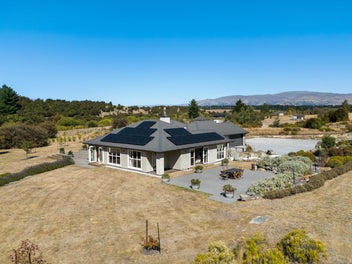 A private lifestyle retreat on Te Awa Road