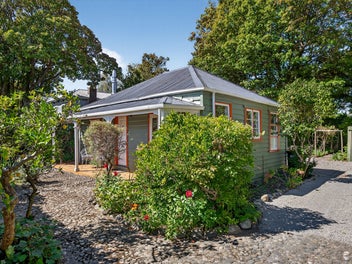 Land + Location = Pure Gold