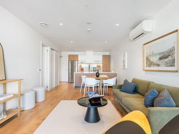 WARM COSY LIVING - ONEHUNGA MALL CLUB