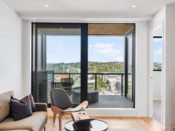 WARM COSY LIVING - ONEHUNGA MALL CLUB
