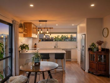 Ready to Impress - Effortlessly Stylish