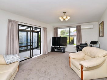 Sun-Soaked Garden Oasis!