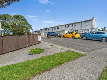 "Invest Smart:- 4-unit property in East Glengarry