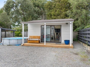 Warm, Private Lockwood Living with Studio