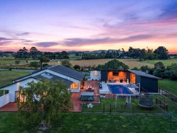 Country Roads: Take Me Home to Morison Bush