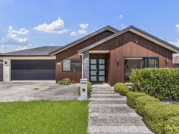 Spacious Comfort With Two Master Suites