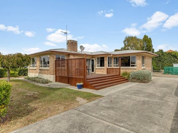 Image 1 of 20