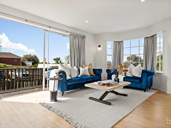 First Home Buyers - Freehold & Ready to Go!