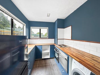 Sharp Price – City-Fringe Townhouse