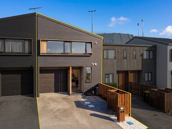 Parkside Living, Walk to School