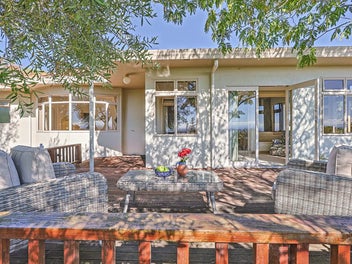 Views and Garaging Galore!