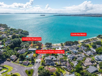 Contemporary coastal living