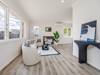 Fully Renovated Home with a Sleepout