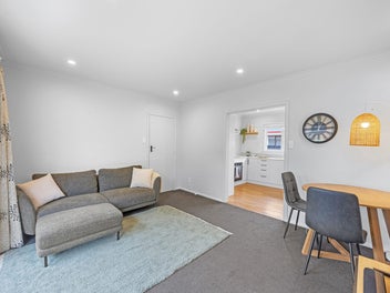 Hurry into this Halswell Honey