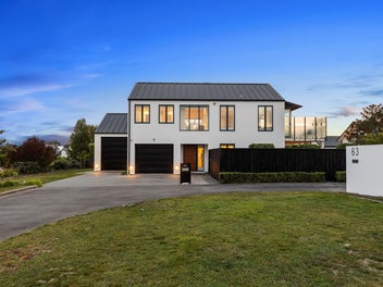 Above Par in Waitikiri