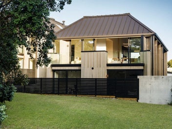 Pohutukawa Pavilion | Pitau Road