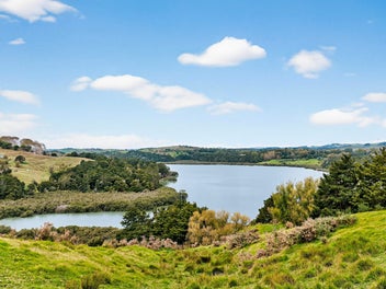 Your Country Escape, Just 90 Minutes from Auckland