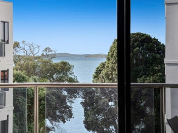 North Facing Takapuna Beachfront Opportunity