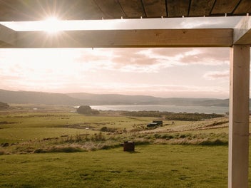 Clifftop Curio Bay Retreat | Views & Income