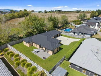 Small Country Town - Big Family Living!