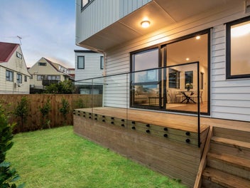 Steps from Sylvia Park - No Body Corp Fees