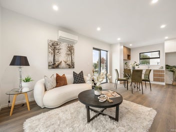 Upmarket Town Houses, Ready for inspection now.