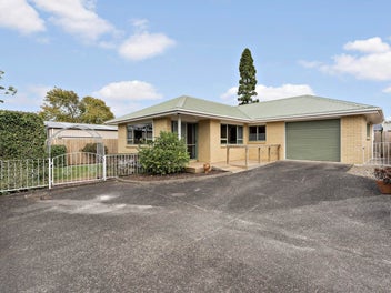 Sunny, Tidy & Private