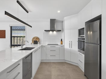 Prime Position, Modern Comfort!