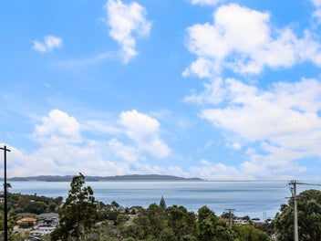 Brand New, Modern Luxury & Coastal Views