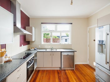 Spacious six bedroom family home