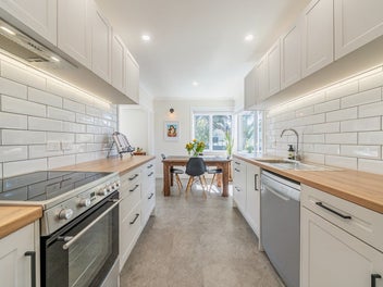 Best in Class – Style, Sun and Convenience