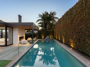 Timeless villa. Exceptional family living