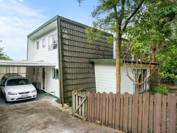 Corner site charmer with endless potential!