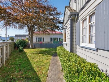 A Slice of Petone Charm Awaits