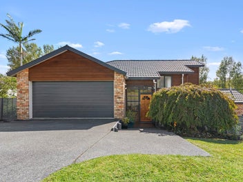 Unsworth Lifestyle Upgrade: Brick & Cedar