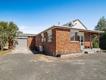 Your Family Retreat with Spa, Space &...