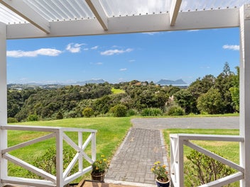 Lifestyle, Views & Freedom - Your Ruakaka Escape