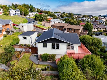 Warm, Welcoming & Well-Located