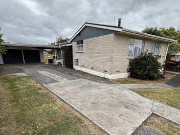 PRIVATE $: Charming 3-Bdrm Hm, Peaceful Cul-de-sac